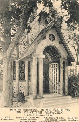 Extensive Collection of Souvenir Postcards from Exposition Internationale des Arts Décoratifs et Industriels Modernes of 1925 in Paris.